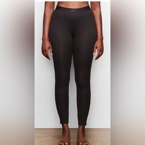 ♥️SKIMS Cotton Rib Thermal Soot Leggings♥️
